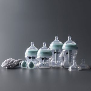 Tommee Tippee Комплект за новородено ANTI-COLIC+ САМОСТЕРИЛИЗИРАЩ TT.0036